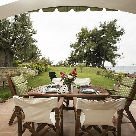 Blue Crab, Beachfront House In Kalandra #Feelslikehome Hanioti Esterno foto