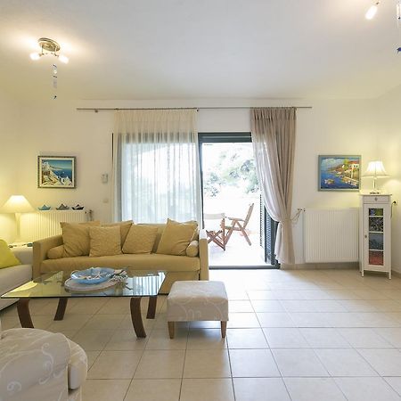 Blue Crab, Beachfront House In Kalandra #Feelslikehome Hanioti Esterno foto