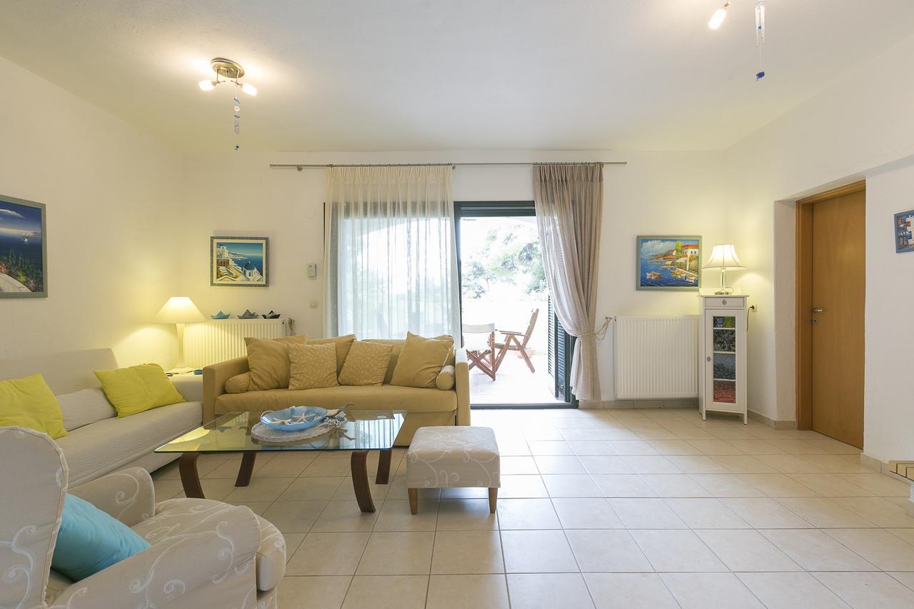 Blue Crab, Beachfront House In Kalandra #Feelslikehome Hanioti Esterno foto